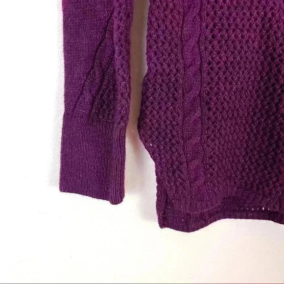 American Eagle Softest Stitchmix Red Ombre Knit Crew Neck Sweater Size XS - Picture 6 of 12